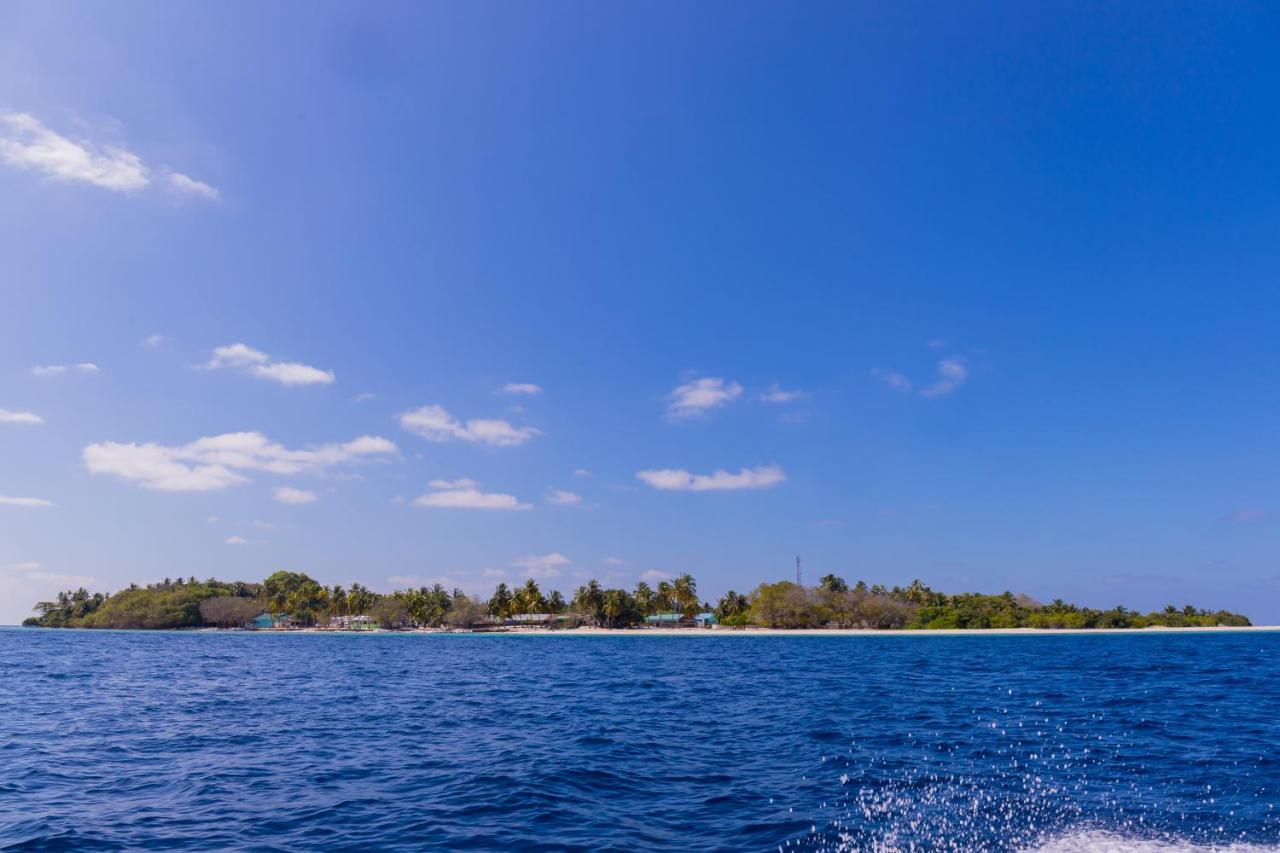 Nihaali Maldives Hotel Kudarikilu Екстериор снимка