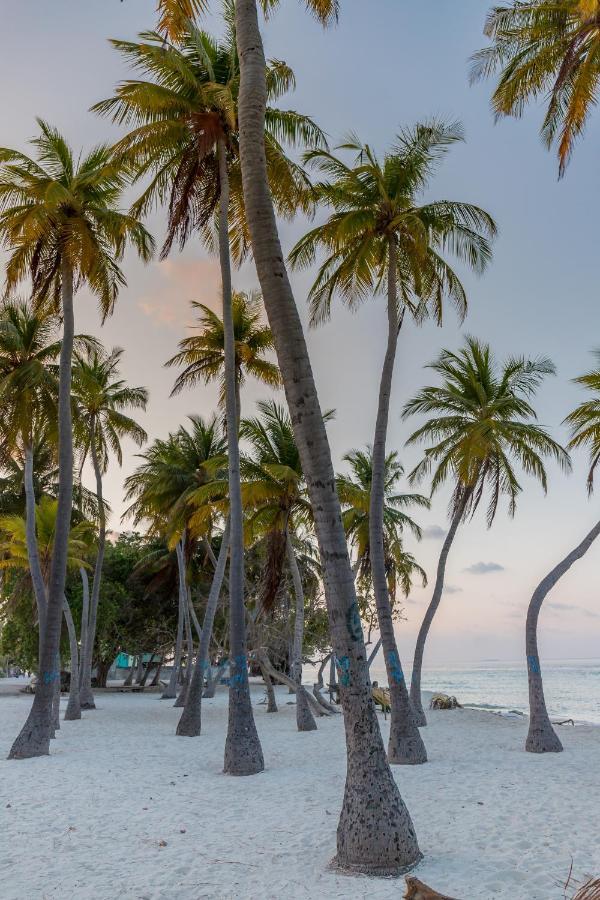 Nihaali Maldives Hotel Kudarikilu Екстериор снимка