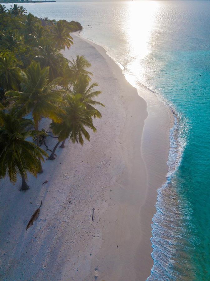 Nihaali Maldives Hotel Kudarikilu Екстериор снимка