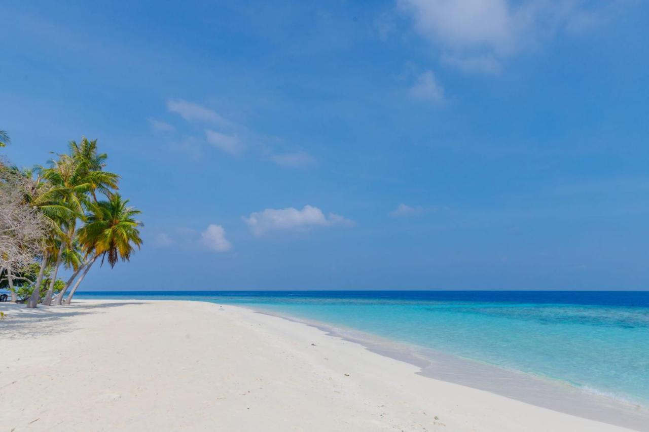 Nihaali Maldives Hotel Kudarikilu Екстериор снимка